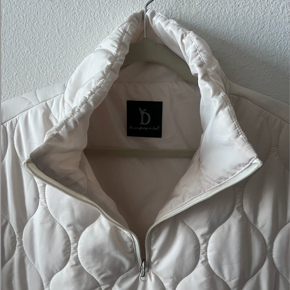 NWT Anthropologie White Quilted Puffer Poncho - Picture 4 of 6